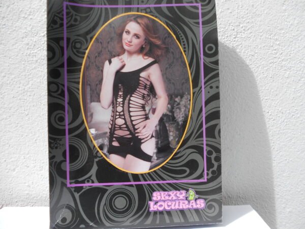 VESTIDO NEGRO CORTADOS
